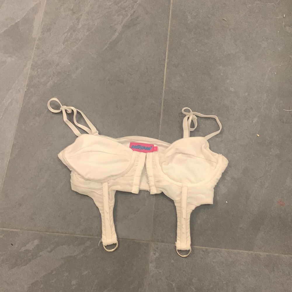 EDIKTED crop top white